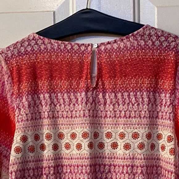 Lucky Brand Sz M Knit Blouse Short Bell Sleeve Red/White Ornament - Picture 5 of 10